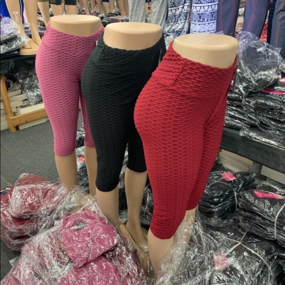 NWT jacquard Capri